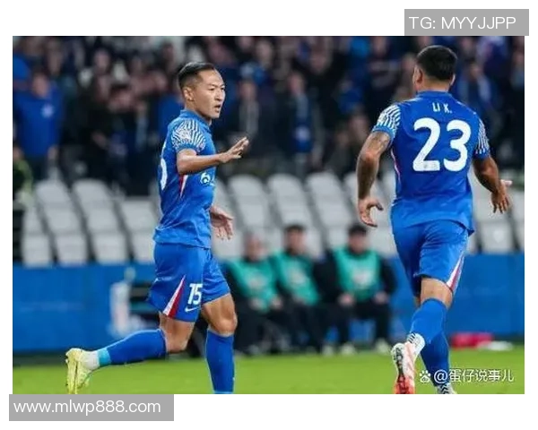 吴曦引领球队中场节奏展现老将风采助力新赛季再创辉煌